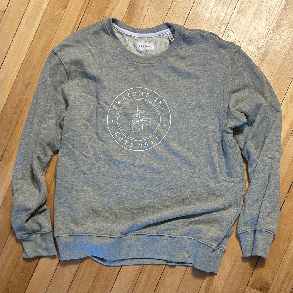 Fraîche Gray Women's Crew Neck Sweater
